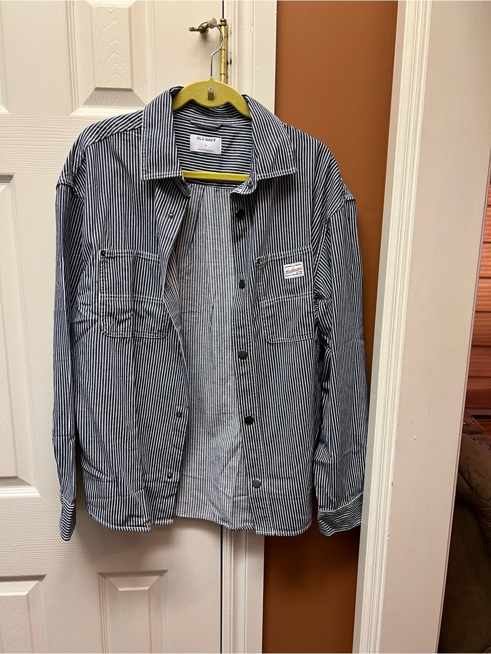 Old Navy Men's Blue and White Striped Lightweight Shirt Jacket